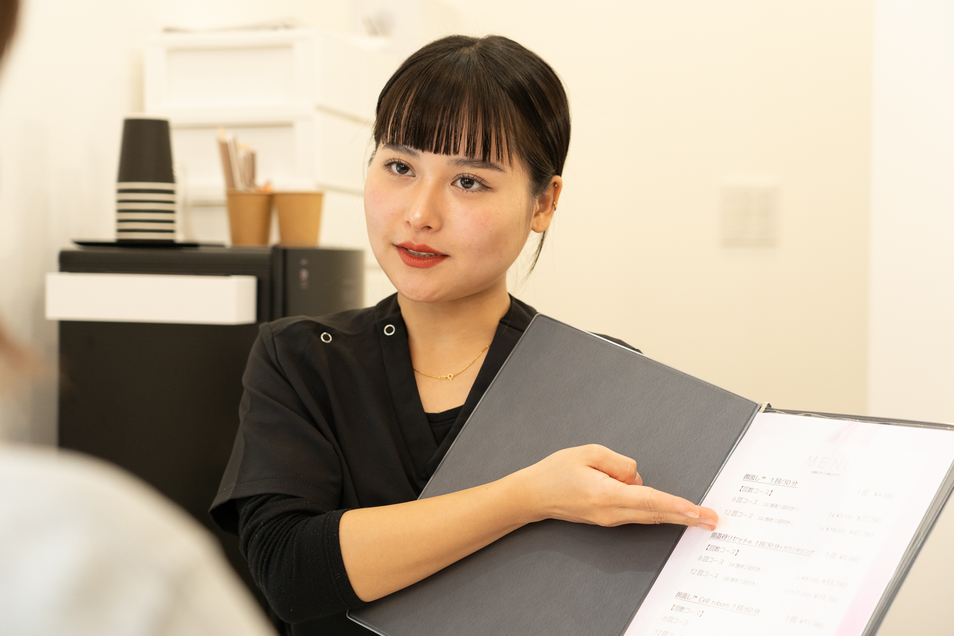 pixta_84749055_L (1) (1)